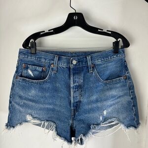 Levi’s 501 Distressed Medium Wash Denim Shorts – Women’s Size 31
